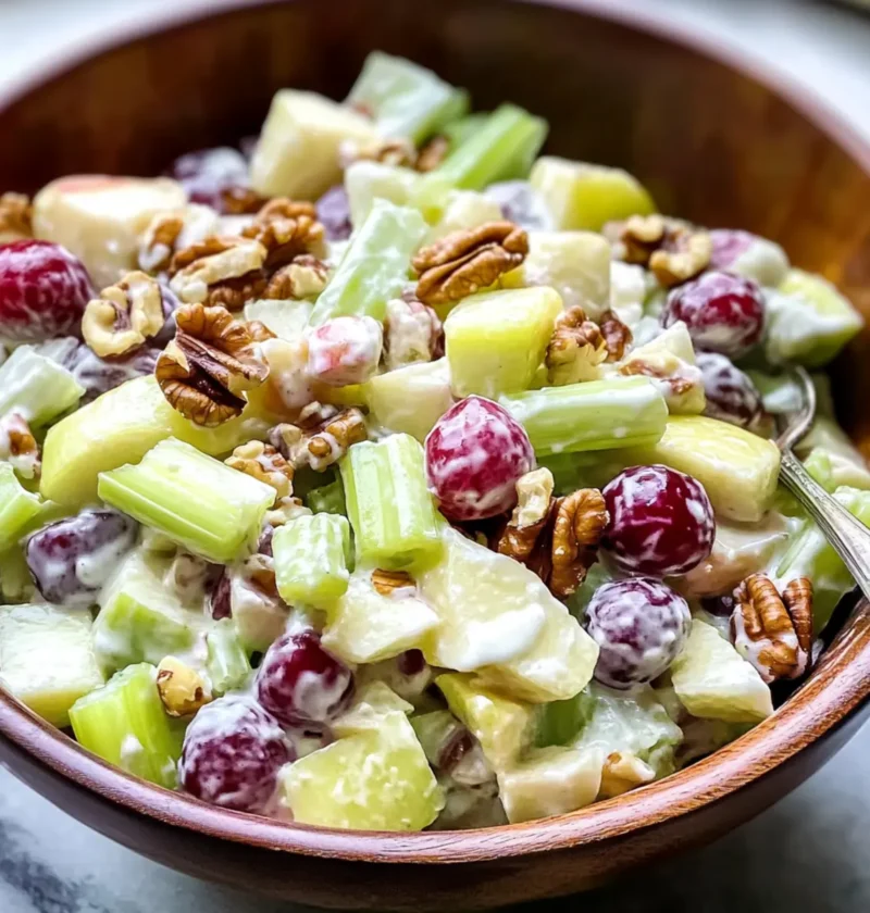 Klassischer Waldorf-Salat Rezept: Einfach und Lecker 1 Klassischer Waldorf-Salat Rezept